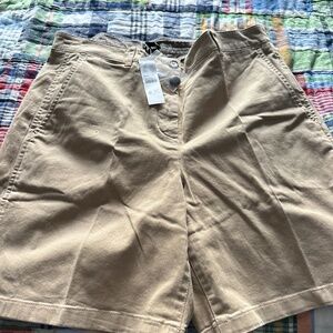 J crew - Women Size 6 Khaki shorts